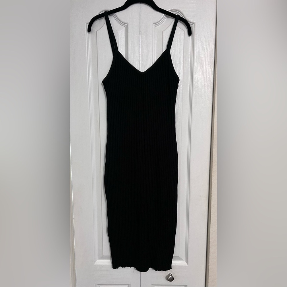 Zara Elegant Black Ribbed Midi Dress